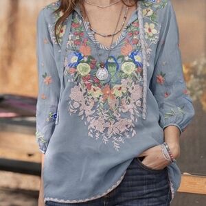 Johnny Was Tafia Grey Blue Floral Embroidered Blouse 💫 Oversized
